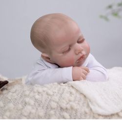 New in box Realisticn Reborn Baby Dolls:Realistic Baby Doll, Real Life Soft Cloth Body Baby Dolls That Look Real, Christmas or Birthday Baby Doll Gift