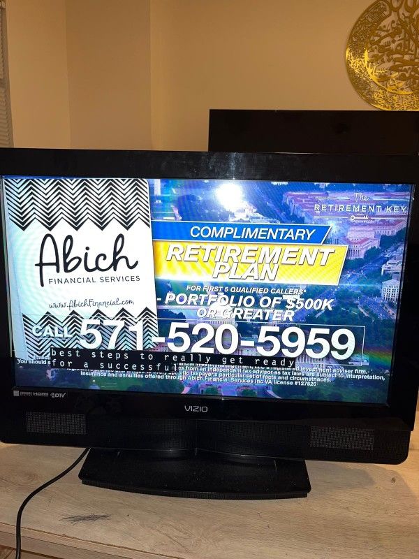 Vizio VW32L with Remote