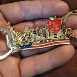 Big Apple New York Can Opener Keychain 