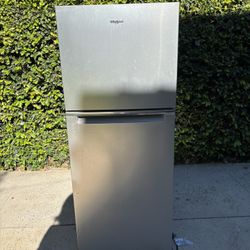 Free fridge Whirlpool 