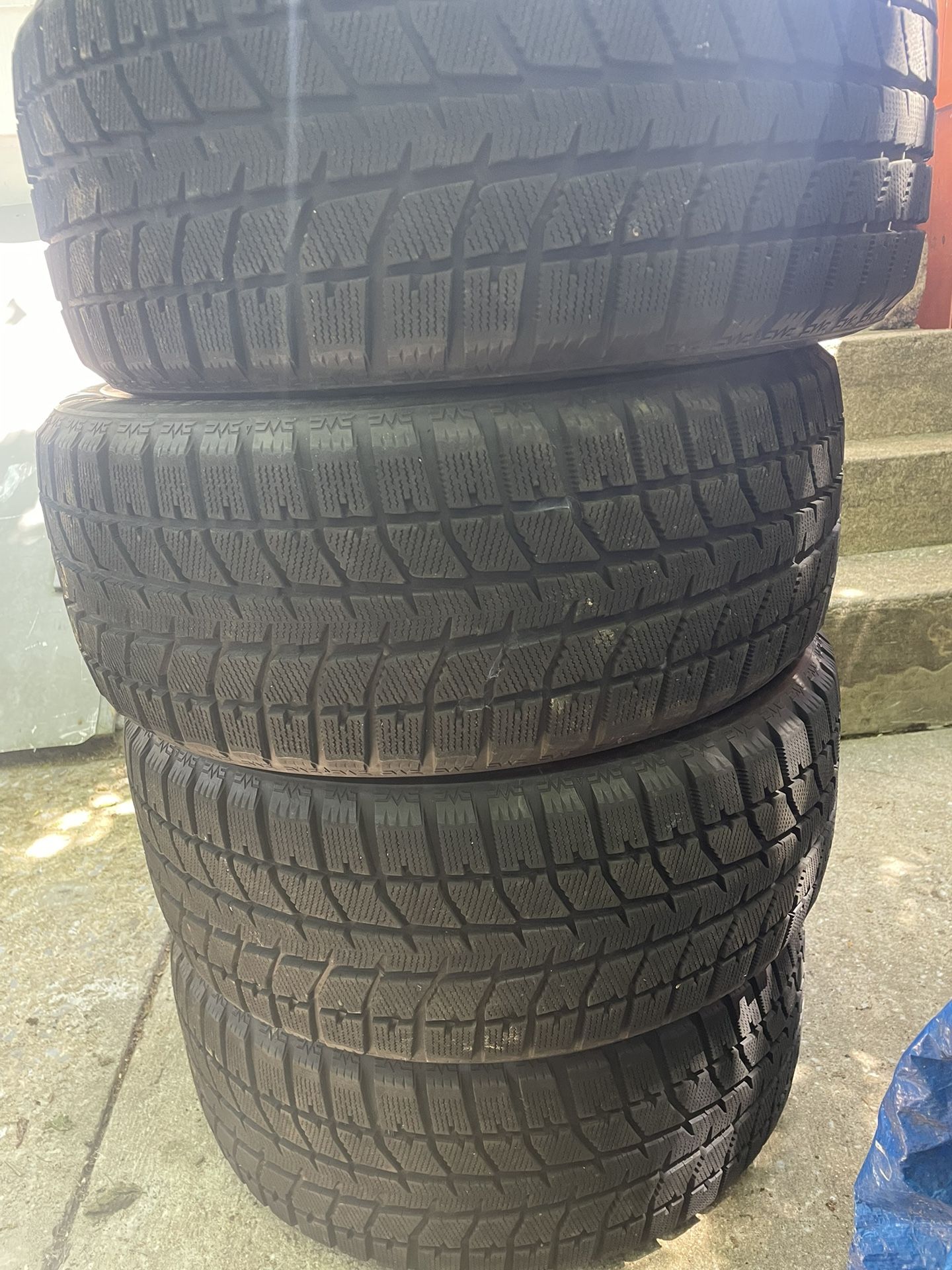 225/50/17 Bridgestone Tires Like New