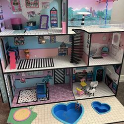 LOL Doll House 