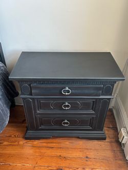 Black R&F Wood Night Stand