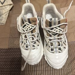 Burberry Shoes Size 36 1/2
