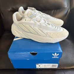 Adidas Ozelia Size 9 Men 