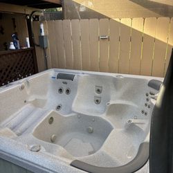Free Jacuzzi Cal Spa