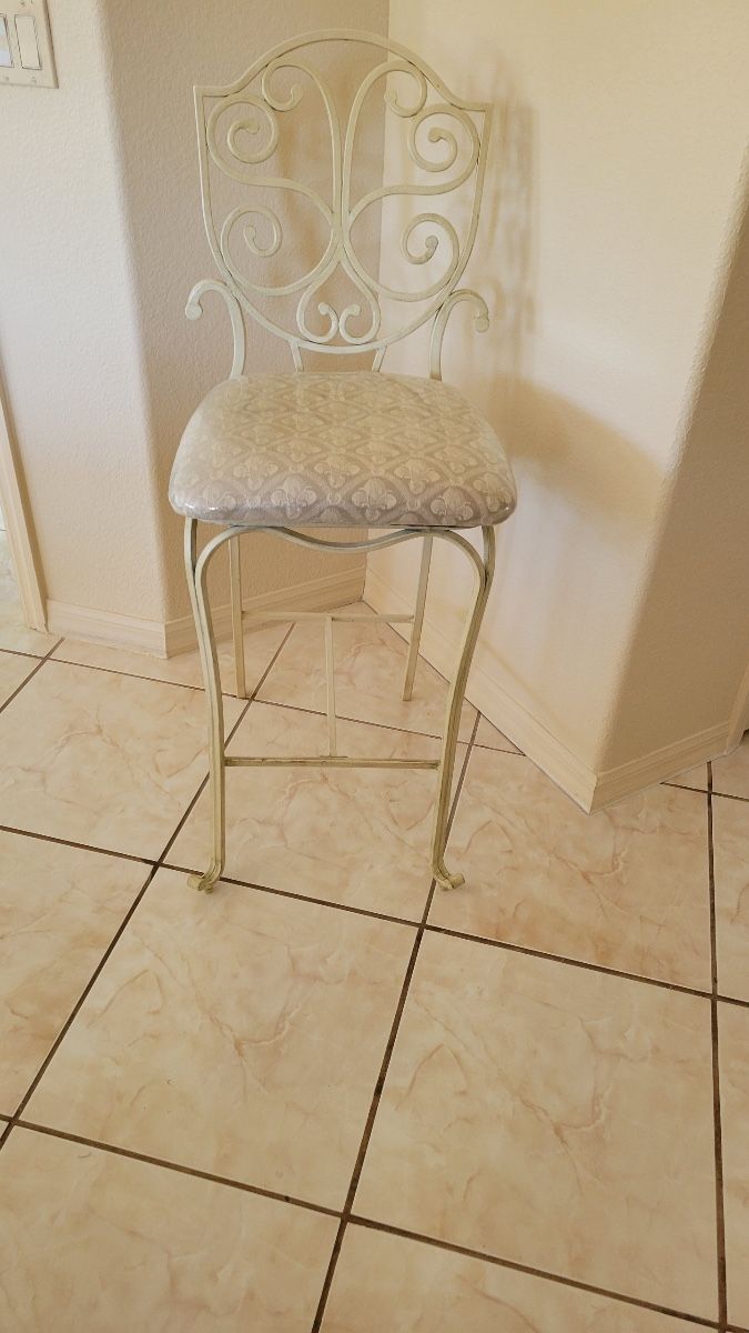 Bar/kitchen Stools (set of 3)