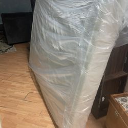 Queen Size,  Memory Foam Mattress , For Sale