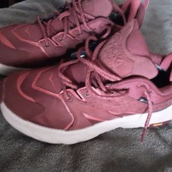 New Hoka ANACABA women's Shoe Sz 5. Waterproof Hiker..125$ In Store