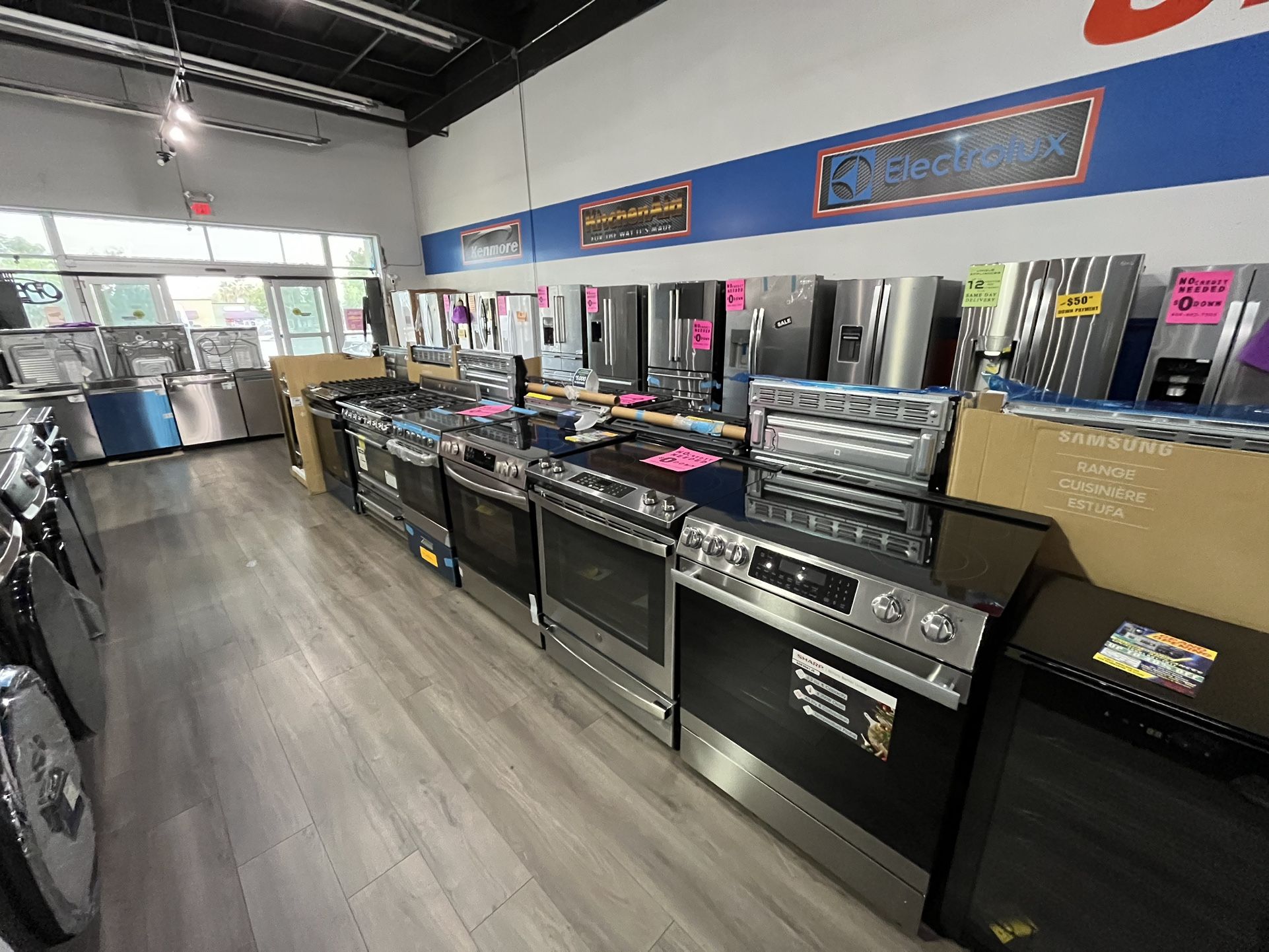 OPEN WEEKENDS ! NEW GAS/ELECTRIC STOVES GET IT DELIVERED SAME DAY OR MONDAY ! EASY PAYMENT PLANS NO CREDIT NEEDED!!