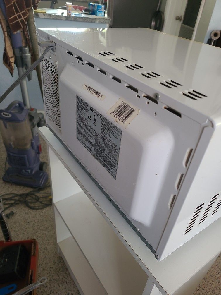 MICROWAVE for Sale in St. Petersburg, FL - OfferUp