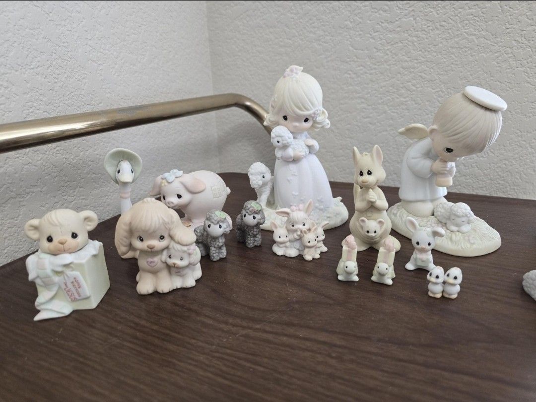 Vintage 14pc Precious Moments