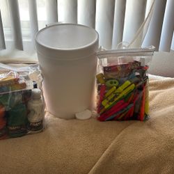 Paint & Art Supplies  🖼️ 🎨 