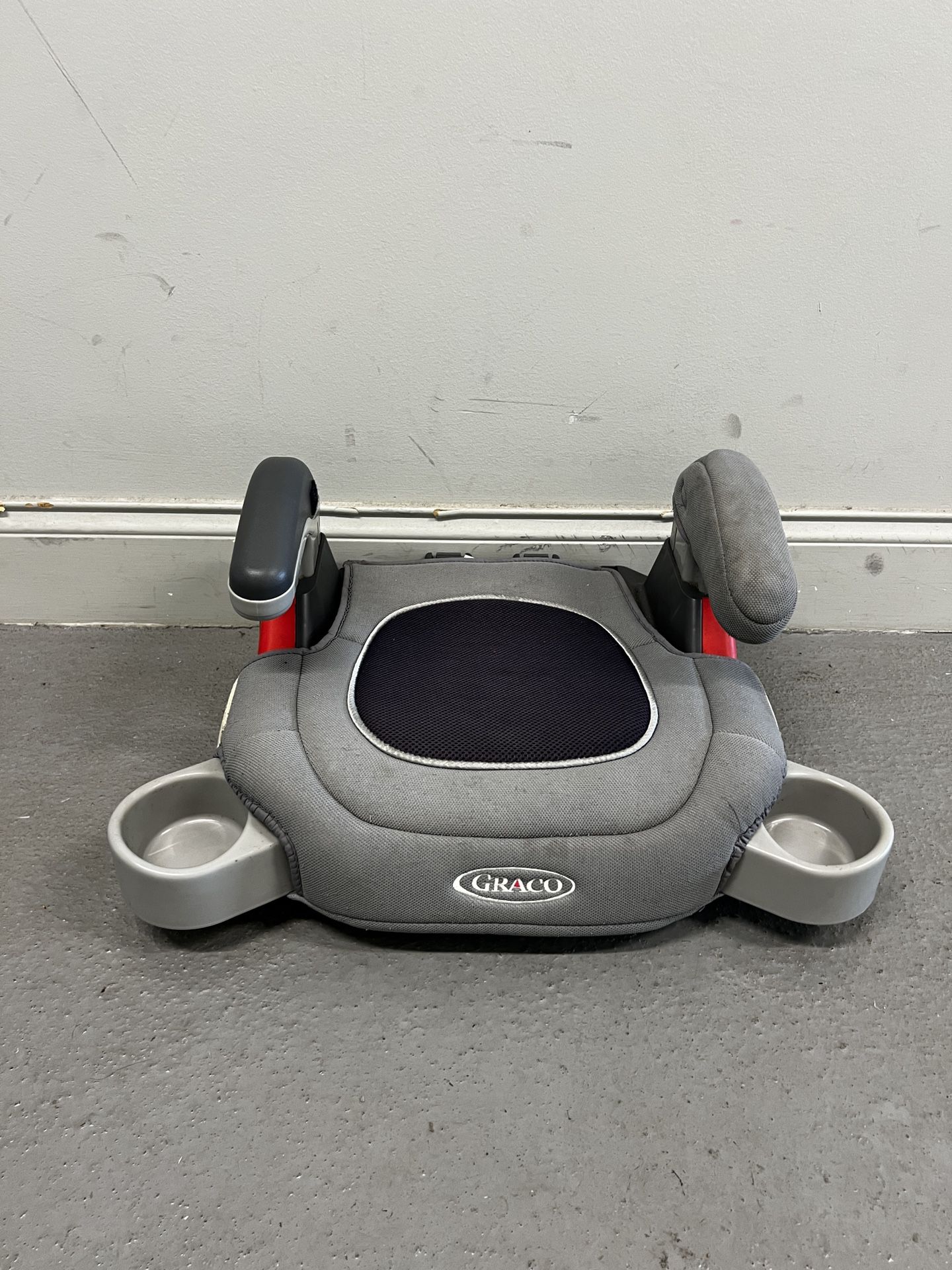 GRACO Booster Car Seat Light Grey (Good condition) PICK UP IN CORNELIUS 