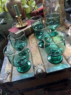 Mid Century Libbey Juniper Green Tulip Shaped Glass Goblets with Gold Trim