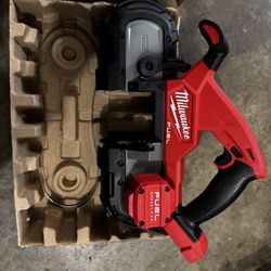 Milwaukee M18 Band Saw