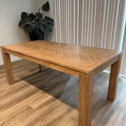 Dining Room Table + Chairs (x5) LIKE NEW RARELY USED $950