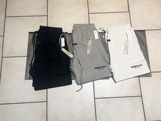 essential Shorts