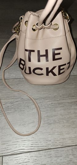Bucket bag