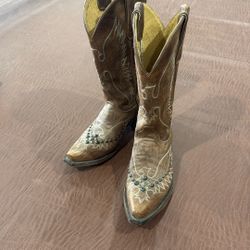 Woman’s Cowboy Boots 