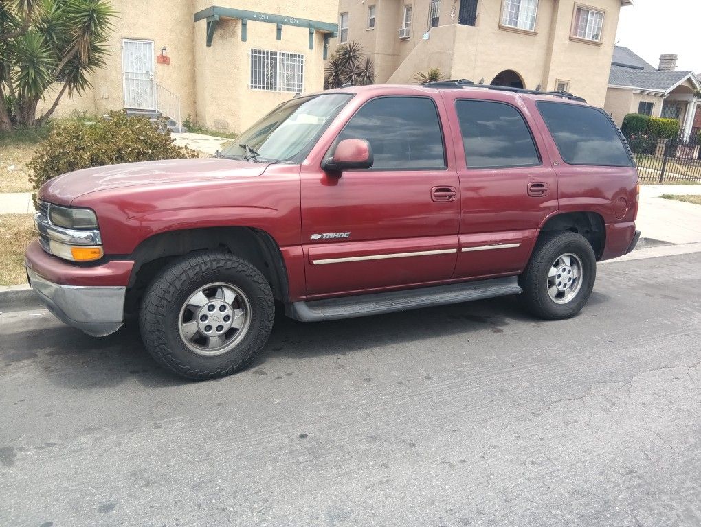 03 Chevy Tahoe
