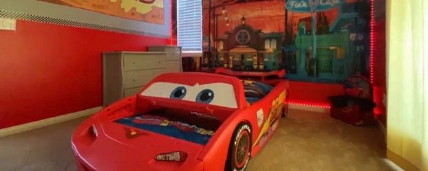 Disney Lightning McQueen car bed