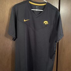 Nike Dri-Fit Iowa Hawkeyes On Field Performance V-Neck Shirt *Men's Size XL*