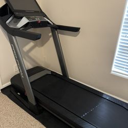 Treadmill - Proform 9000 - Barely Used