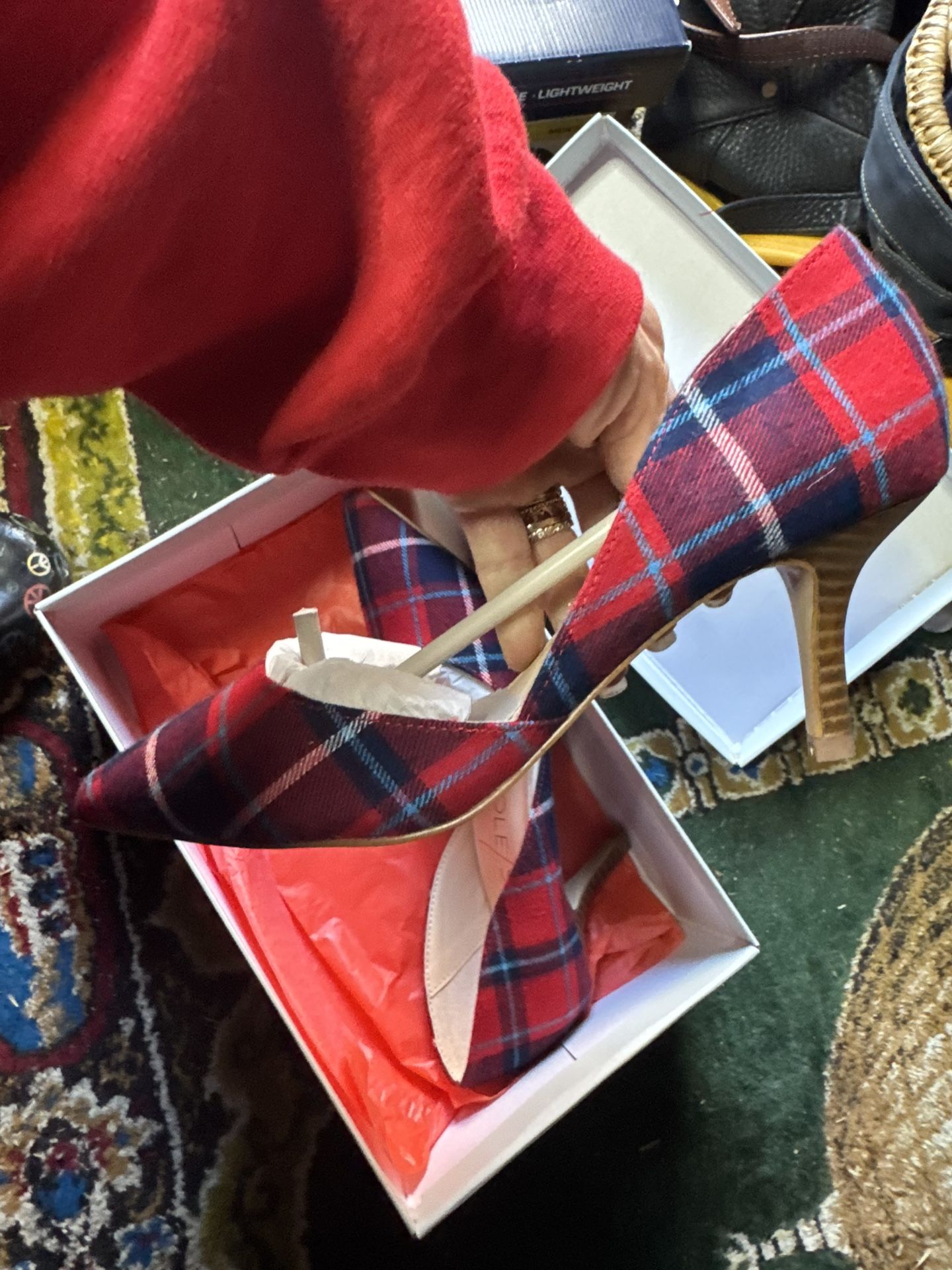 ShoeDazzle Josie plaid red/blue multi-color fabric pumps