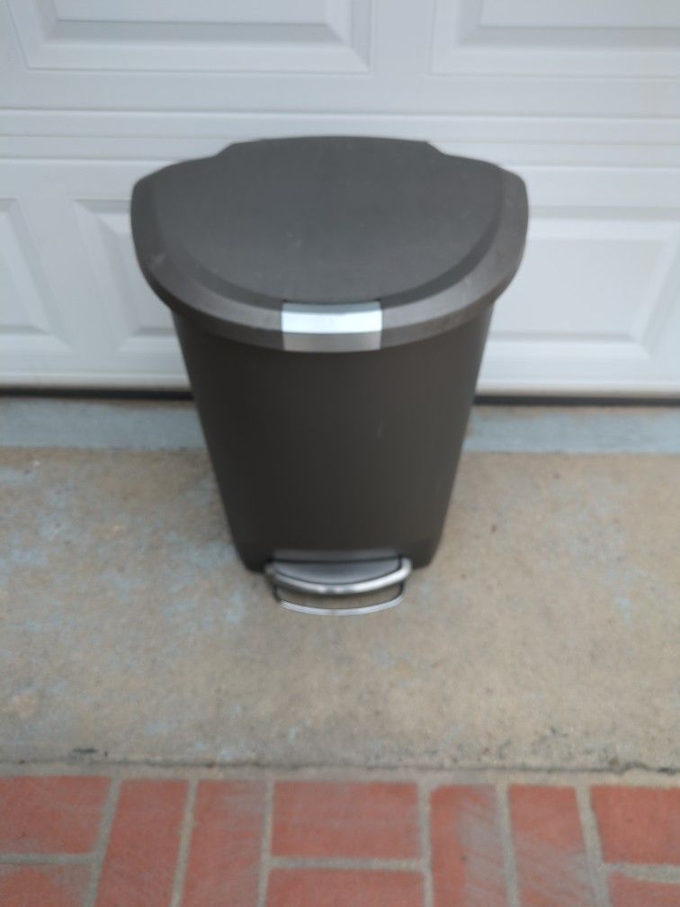 Simplehuman Trash Can