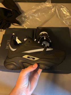 Dior b22s size 7 US everything comes with it