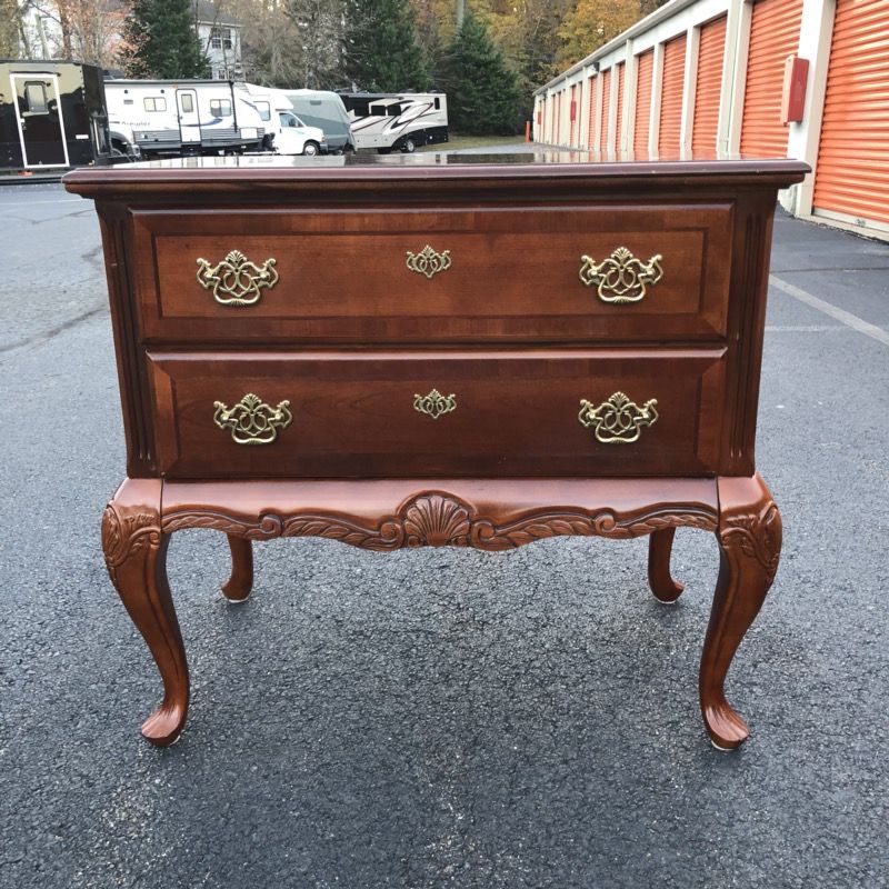 Queen Anne Entry Table