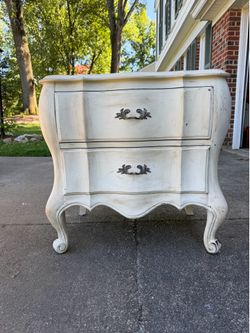 White Fine Furniture Vintage French provincial Bombe Chest 2 Drawer Nightstand