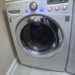 LG Washer Dryer With Hoses -Must Puck Up.