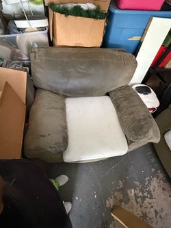 Green couch set (3 pieces) Very comfortable