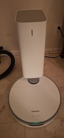 Samsung Robot Vacuum with Auto-Empty Station