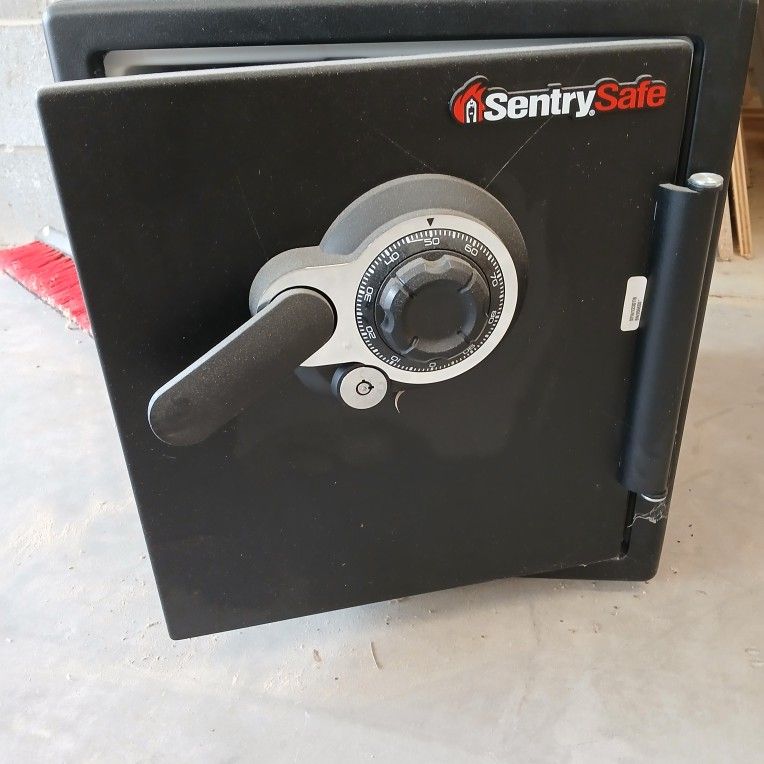 SENTRY COMBINATION SAFE