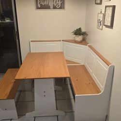 Nook Dining Table