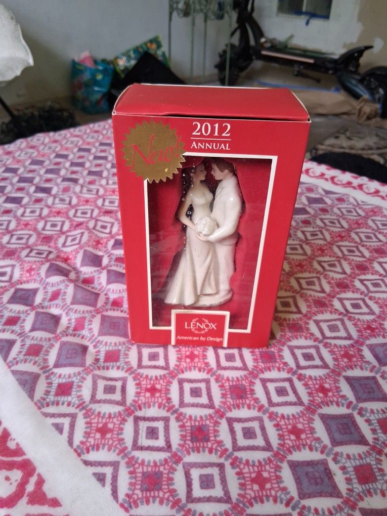 Accecories. For Wedding. Day. Gift. Or Cake Topper