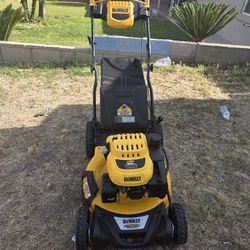 DeWalt RWD 21 In. 196cc Self-Propelled Gas Mower with E-GOV