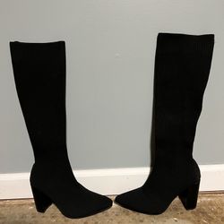 Knee High Women’s Boots Size 8