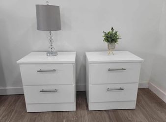 Nightstands-Mesitas de noche