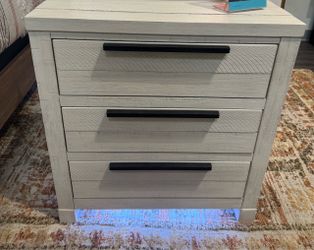 Canyon White 3 Drawer Nightstand