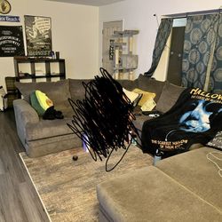 Couch  Sectional Plus Ottomen