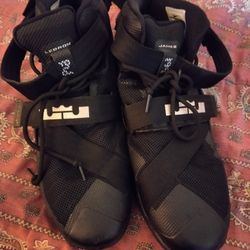 LeBron James Nike Tennis Shoes Size 15