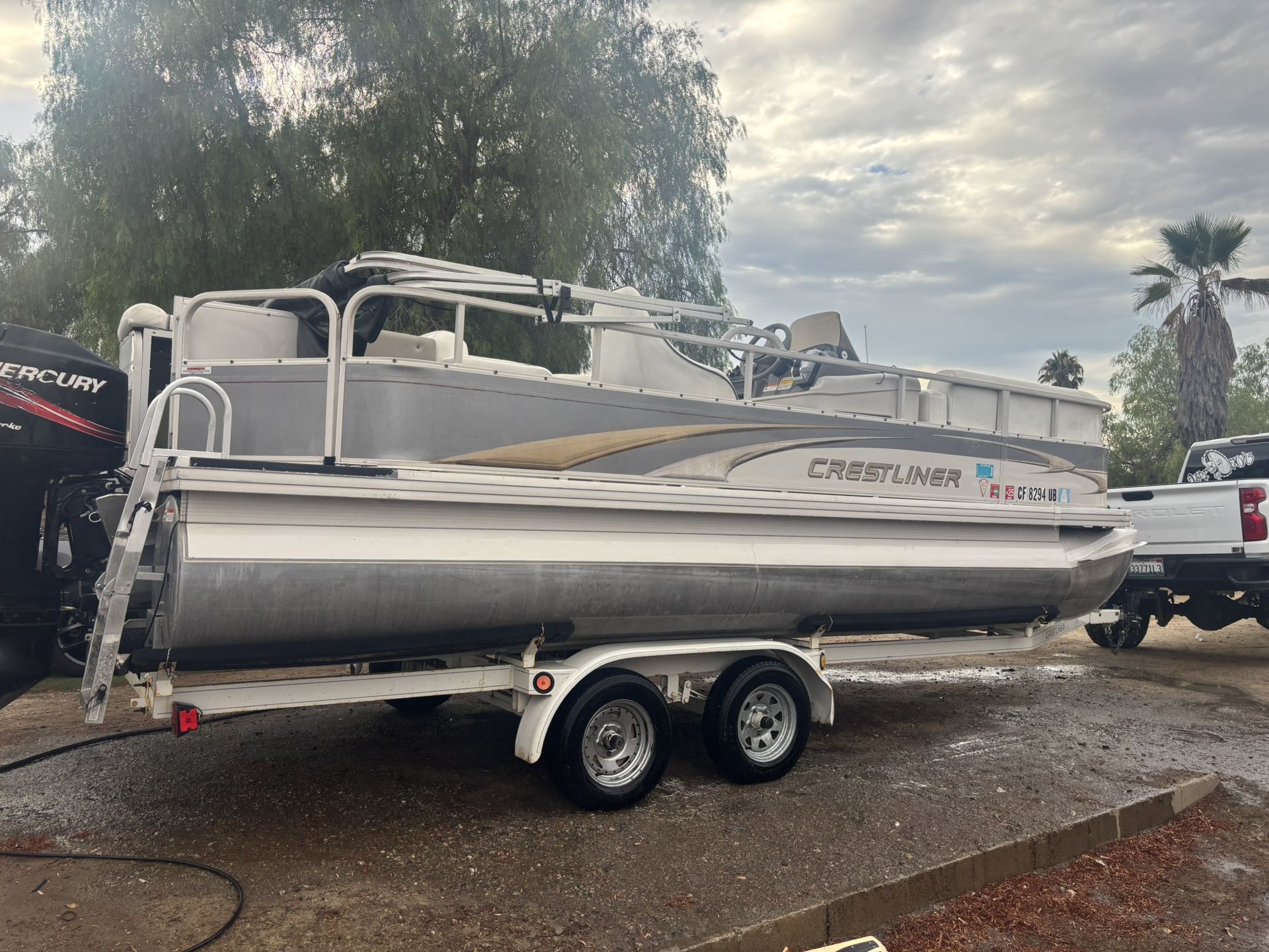 2006 Crestliner Pontoon Boat $7000