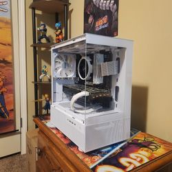 🎮 CUSTOM GAMING FISHTANK PC! 🎮
