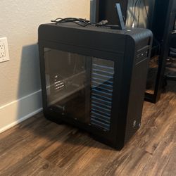 Old Ass PC ! Still works runs CS  smooth !