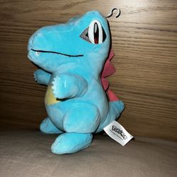 Jazwares Totodile Plush