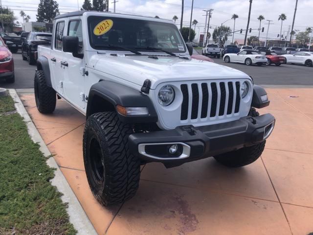 2023 Jeep Gladiator